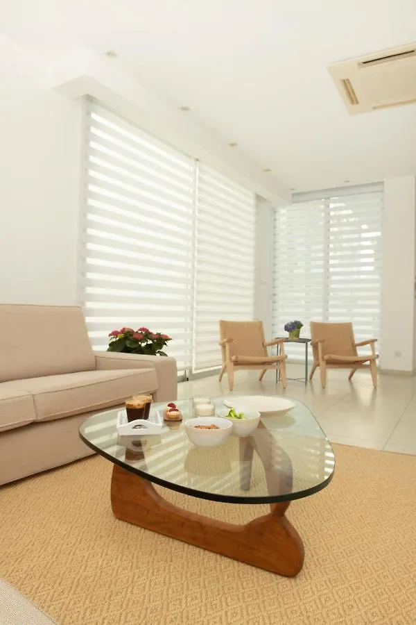 Touch Blue Residences لارنكا