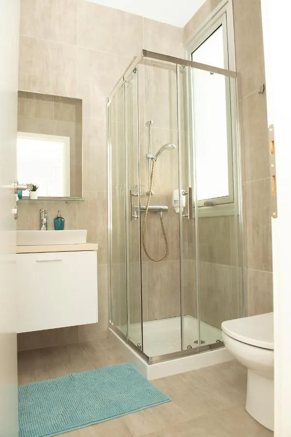 فيلة Touch Blue Residences لارنكا