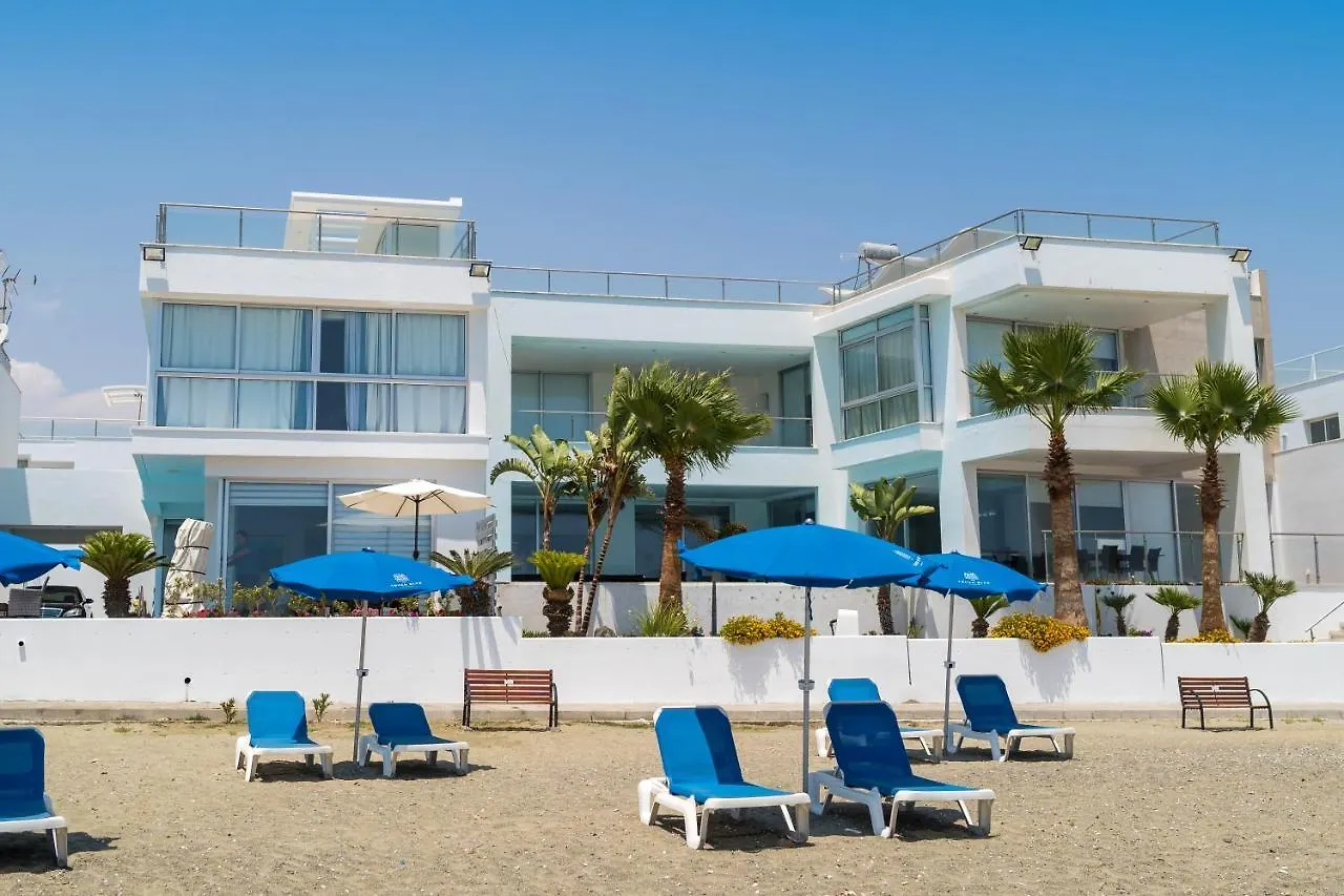 Touch Blue Residences لارنكا
