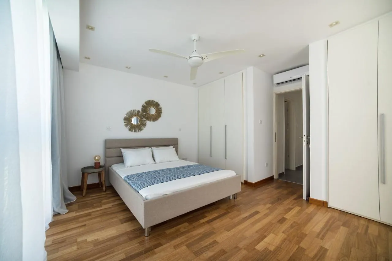 Touch Blue Residences لارنكا 0*,